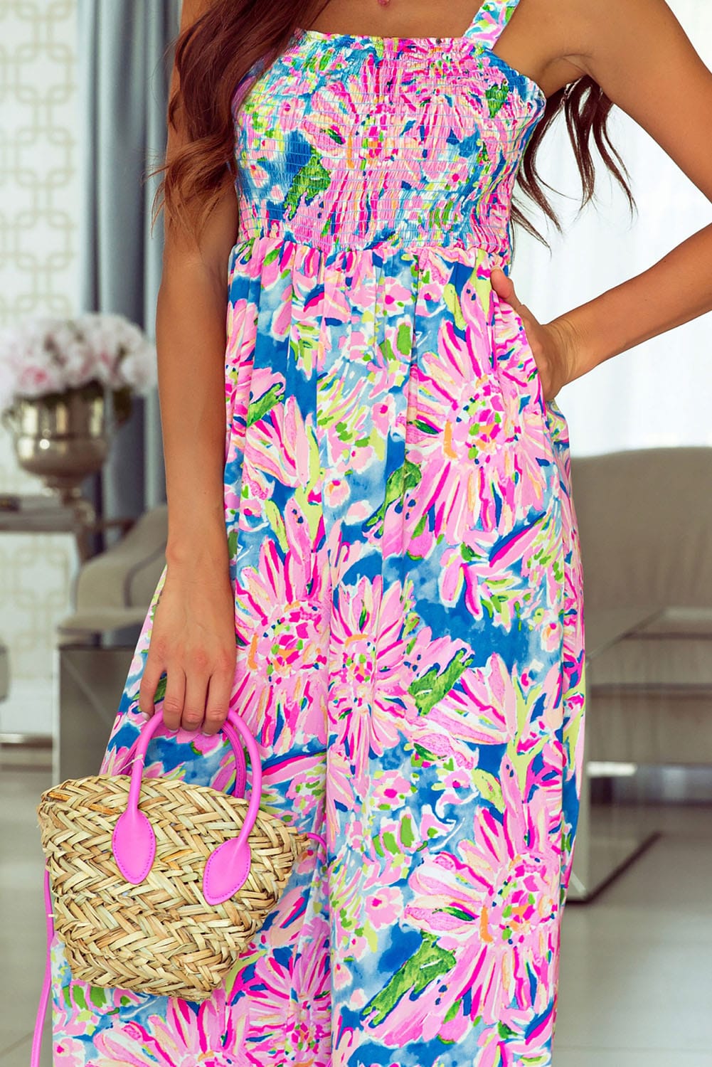 Airy wide-leg silhouette
