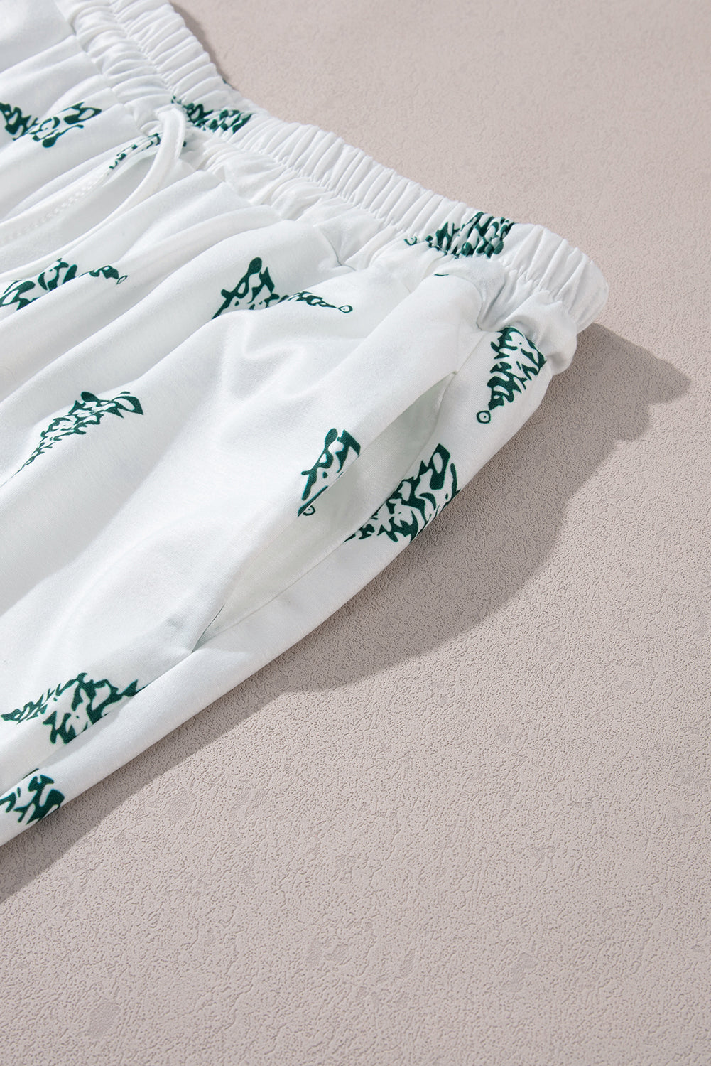 Skobel off Tree Print Tee and Pants Lounge Set