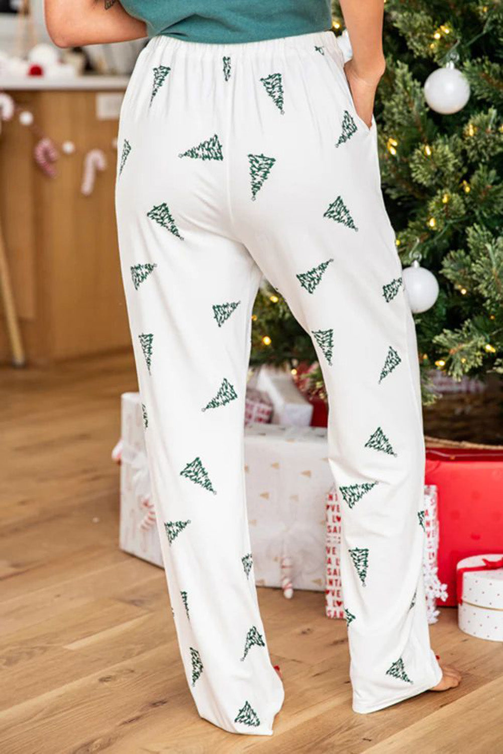 Skobel off Tree Print Tee and Pants Lounge Set