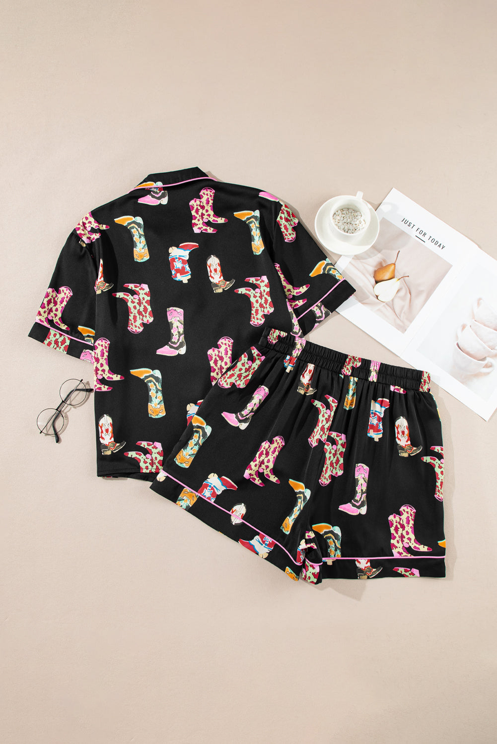 Black Western Boots Print Valentine’s Pajama Set – Short Shirt & Shorts