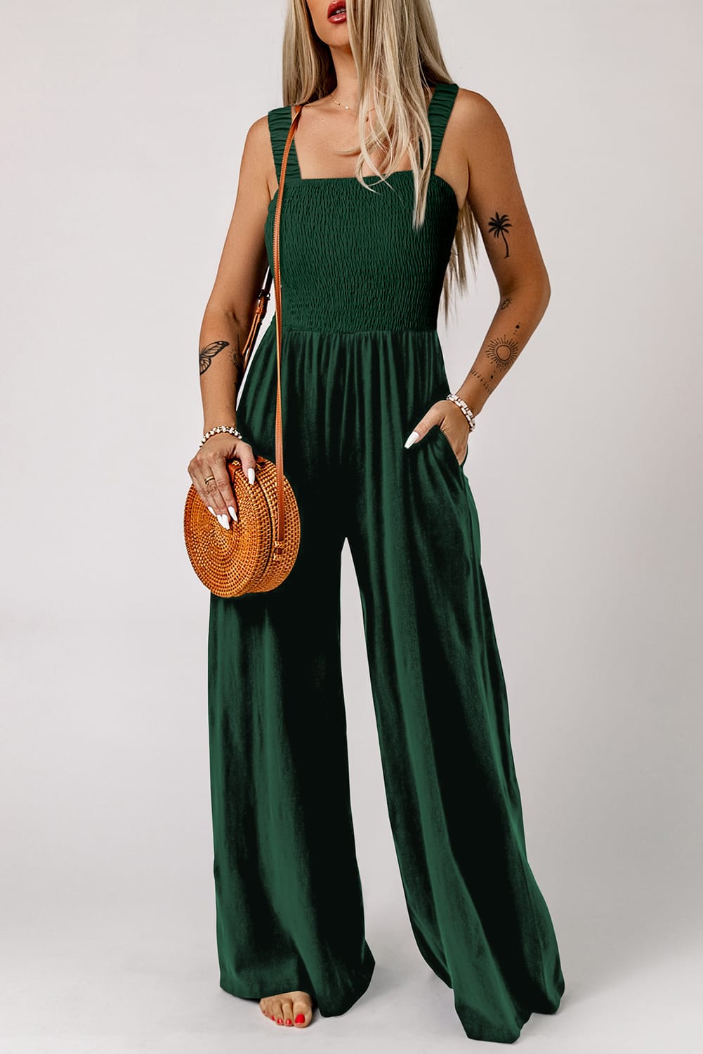 Women's jumpsuit with thick straps

